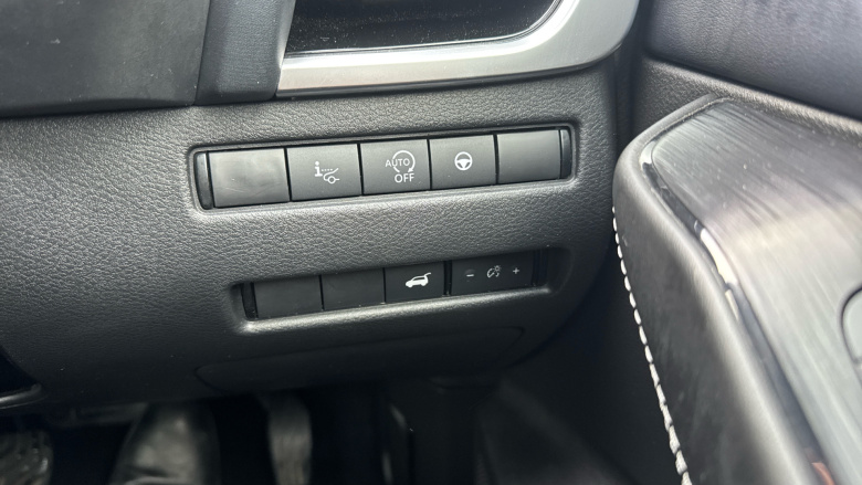 Nissan Qashqai 1.3 DiG-T MH Tekna 5dr Petrol Hatchback